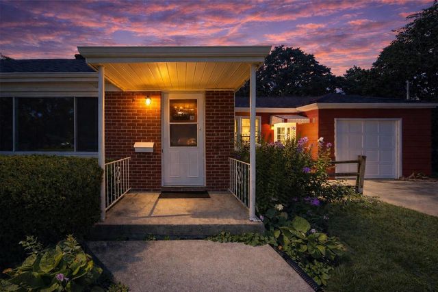2618 James BOULEVARD, Racine, WI 53403