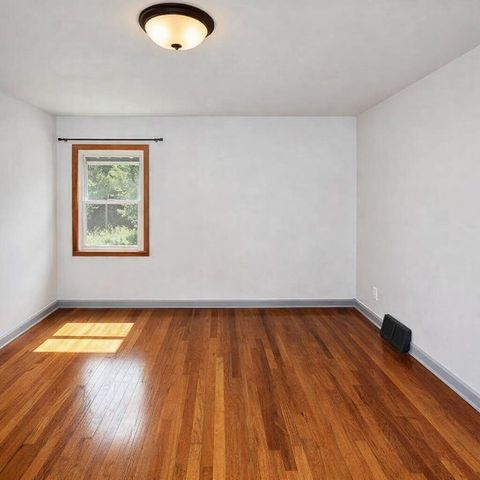 2618 James BOULEVARD, Racine, WI 53403