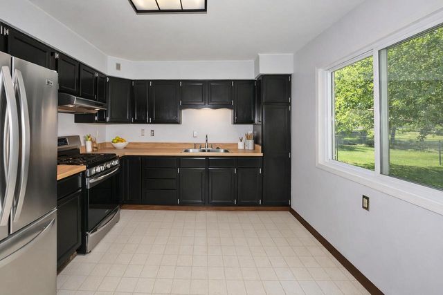 2618 James BOULEVARD, Racine, WI 53403
