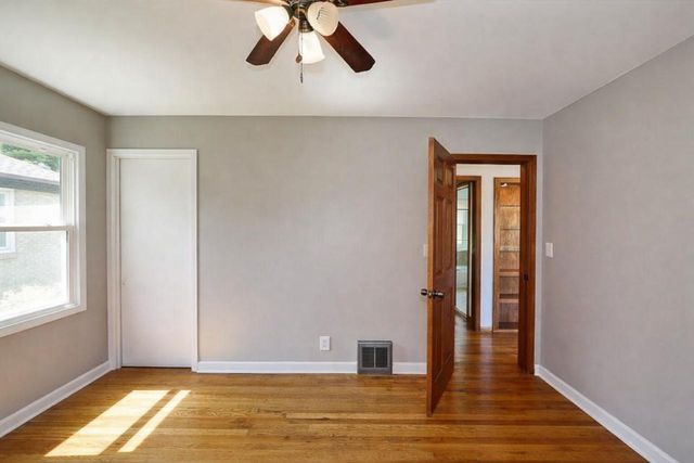2618 James BOULEVARD, Racine, WI 53403