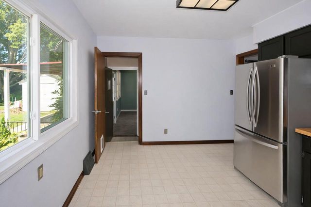 2618 James BOULEVARD, Racine, WI 53403