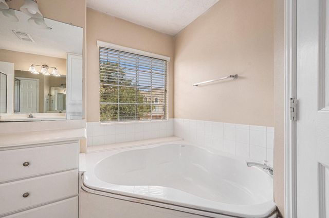 2710 Grants Lake Boulevard E3, Sugar Land, TX 77479