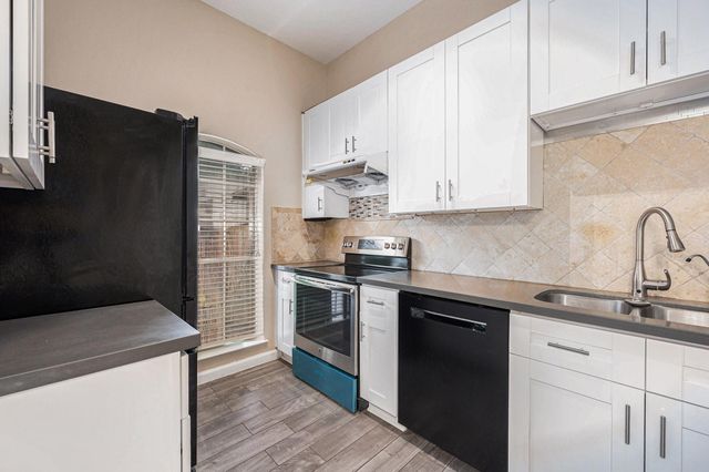 2710 Grants Lake Boulevard E3, Sugar Land, TX 77479