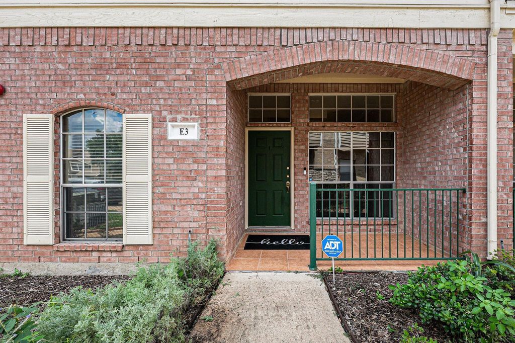 2710 Grants Lake Boulevard E3, Sugar Land, TX 77479