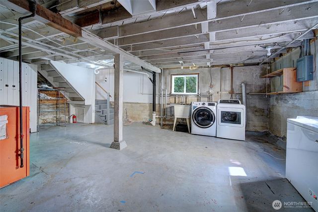 511 N 76th Street, Seattle, WA 98103