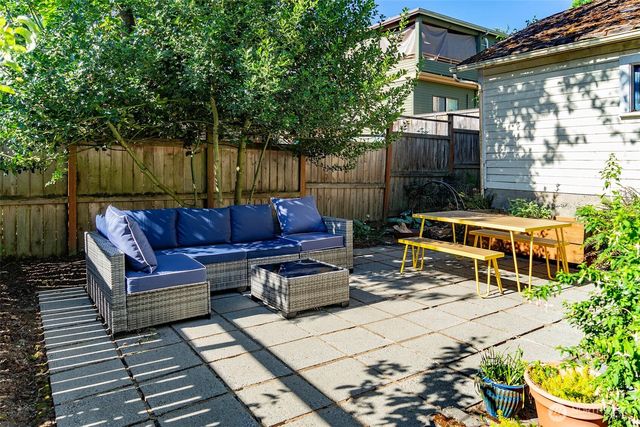511 N 76th Street, Seattle, WA 98103