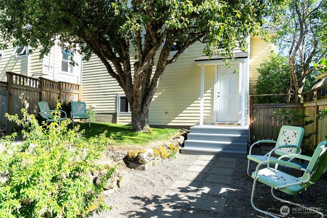 511 N 76th Street, Seattle, WA 98103