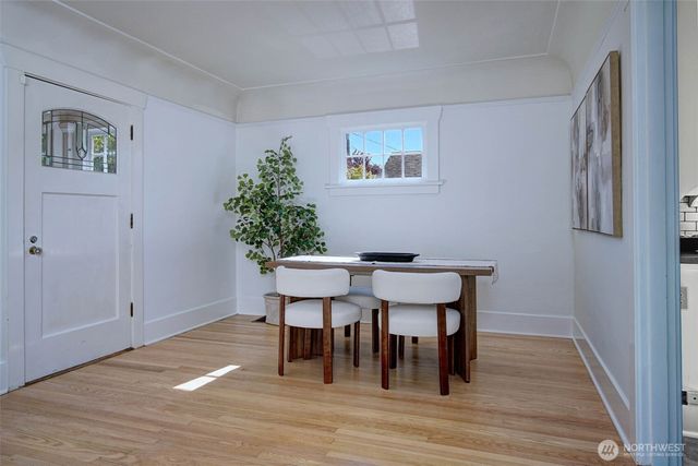 511 N 76th Street, Seattle, WA 98103