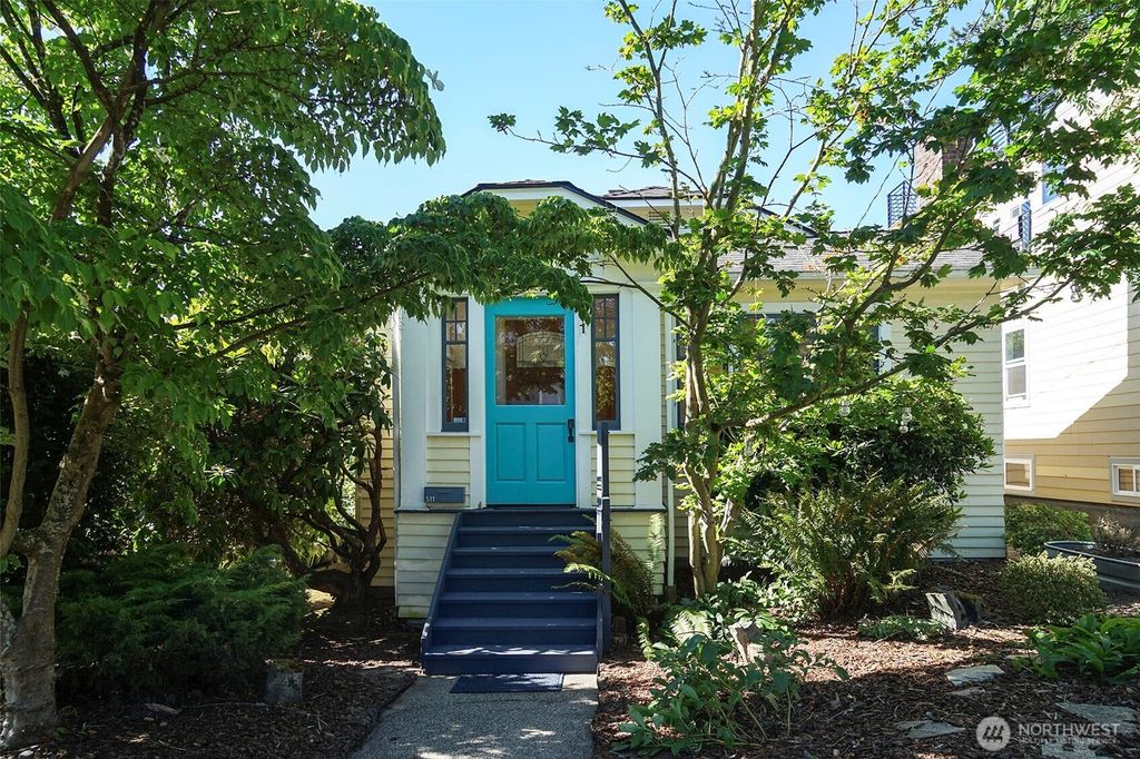 511 N 76th Street, Seattle, WA 98103