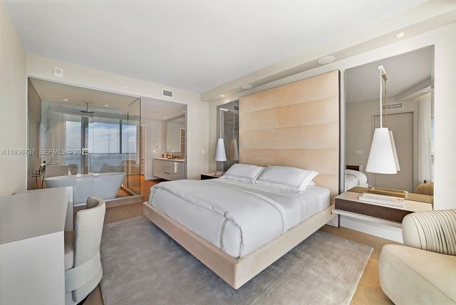 700 NE 24th St 5207, Miami, FL 33137