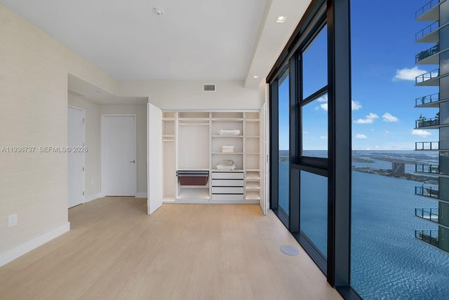 700 NE 24th St 5207, Miami, FL 33137