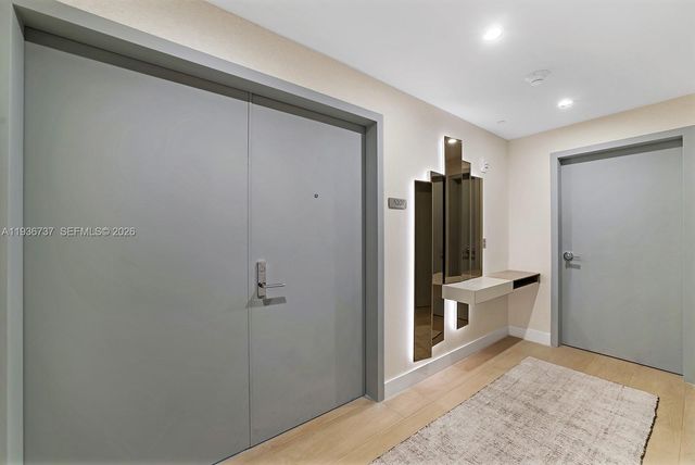 700 NE 24th St 5207, Miami, FL 33137