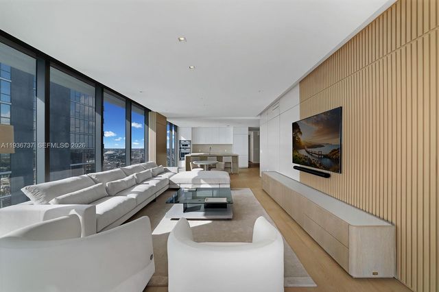 700 NE 24th St 5207, Miami, FL 33137