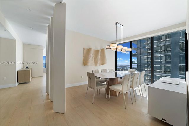 700 NE 24th St 5207, Miami, FL 33137