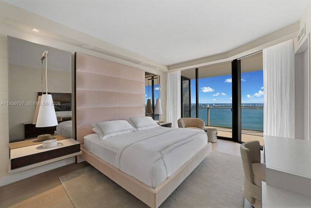 700 NE 24th St 5207, Miami, FL 33137