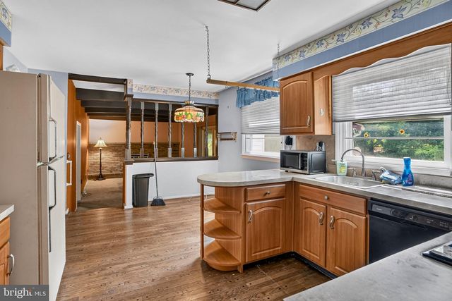 410 QUEEN ANNE RD, Cherry Hill, NJ 08003