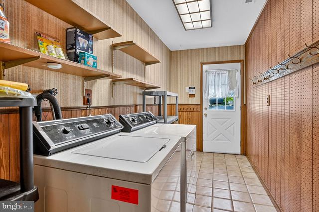 410 QUEEN ANNE RD, Cherry Hill, NJ 08003
