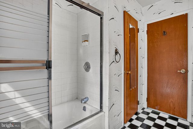 410 QUEEN ANNE RD, Cherry Hill, NJ 08003