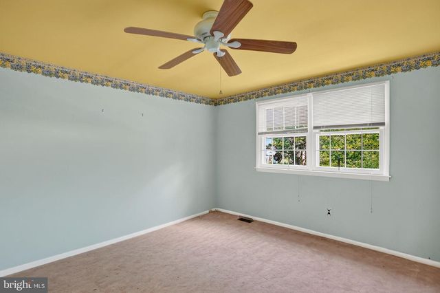 410 QUEEN ANNE RD, Cherry Hill, NJ 08003