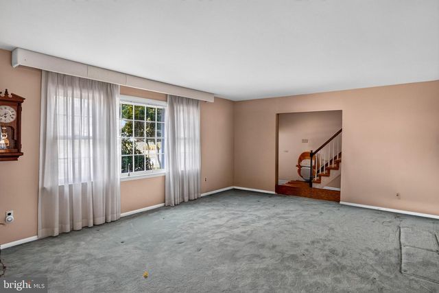 410 QUEEN ANNE RD, Cherry Hill, NJ 08003