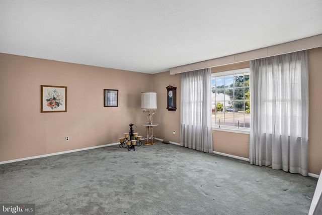 410 QUEEN ANNE RD, Cherry Hill, NJ 08003