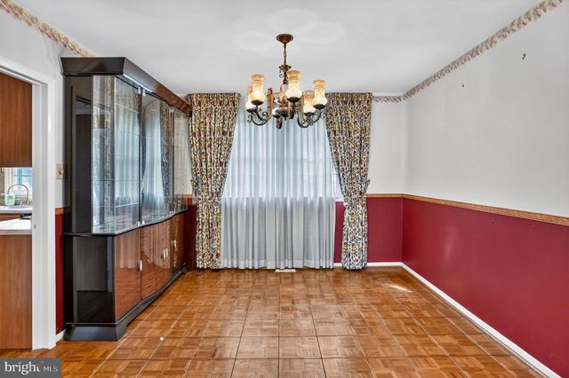 410 QUEEN ANNE RD, Cherry Hill, NJ 08003