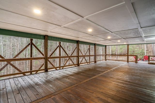 307 Ross Road, Mineral Bluff, GA 30559