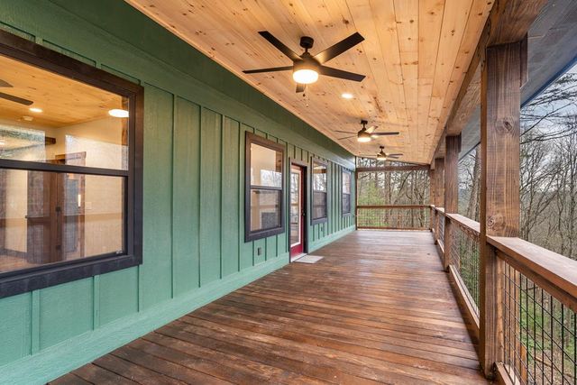 307 Ross Road, Mineral Bluff, GA 30559