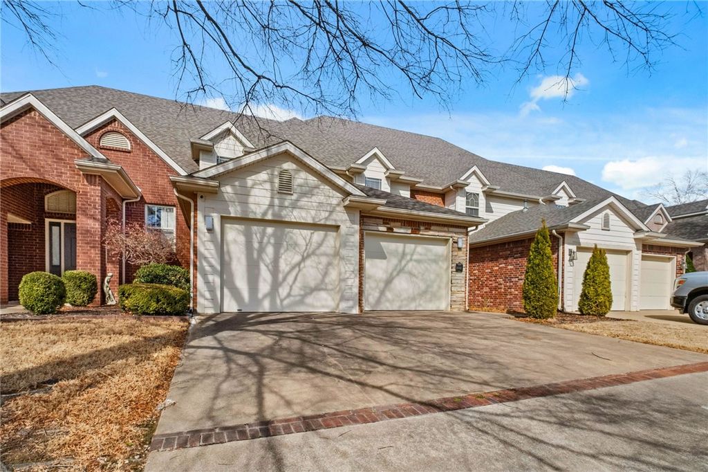 6683 Valley View Road, Rogers, AR 72758