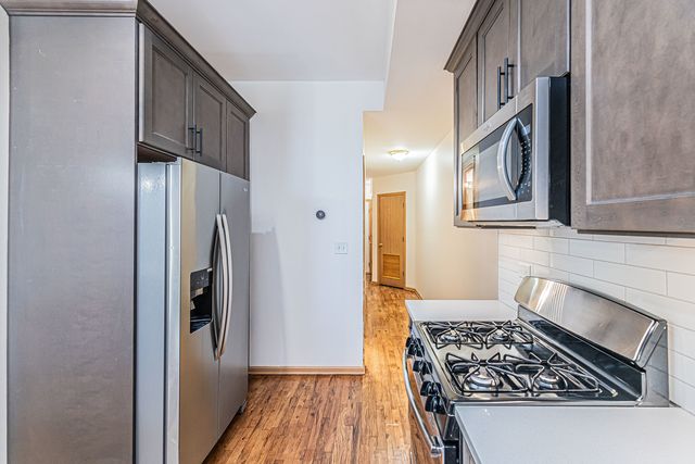 2423 W Madison Street 1, Chicago, IL 60612