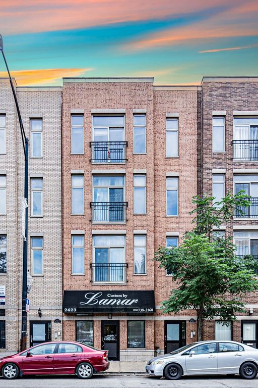 2423 W Madison Street 1, Chicago, IL 60612