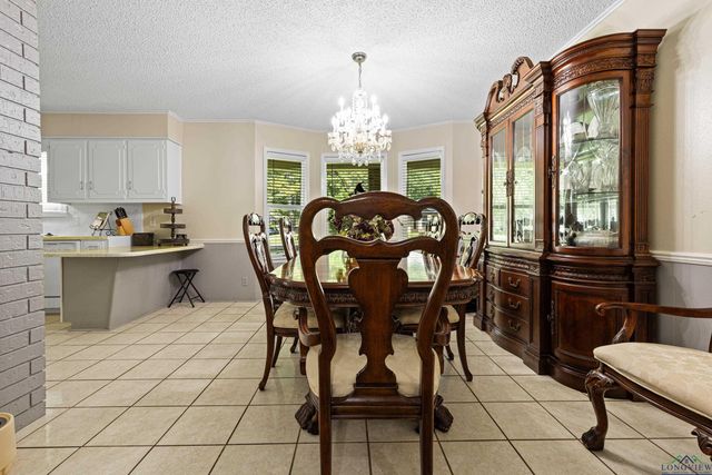 2905 Clendenen Ln, Longview, TX 75605