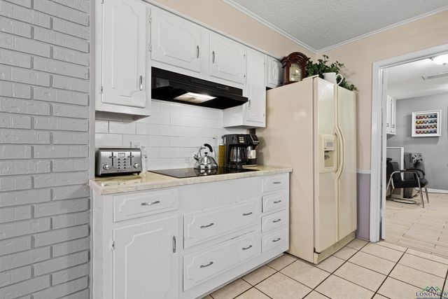 2905 Clendenen Ln, Longview, TX 75605