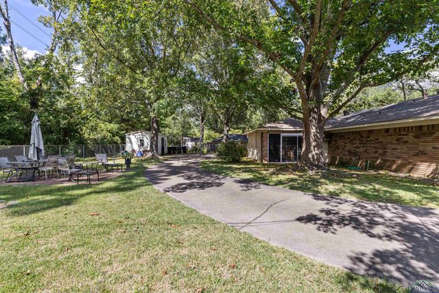 2905 Clendenen Ln, Longview, TX 75605