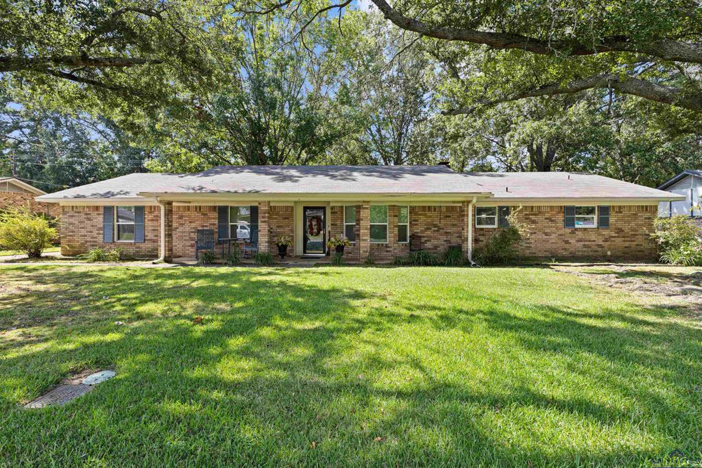 2905 Clendenen Ln, Longview, TX 75605