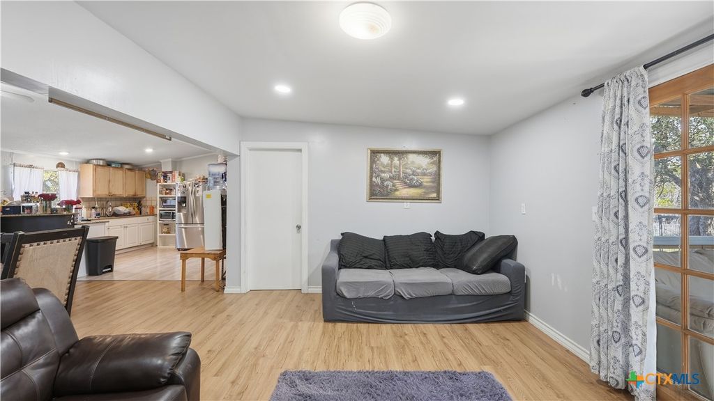 Image 13 of property listing at 181 Dobie Drive, Wimberley, TX 78676