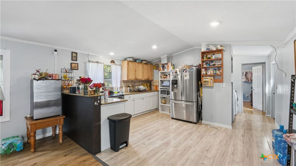Image 16 of property listing at 181 Dobie Drive, Wimberley, TX 78676