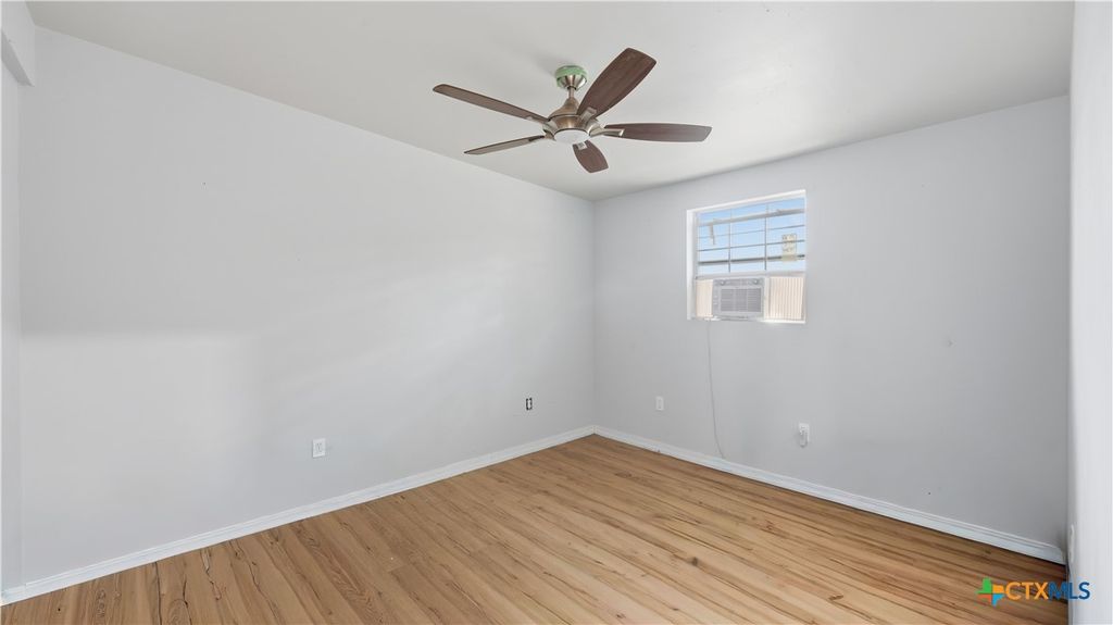 Image 22 of property listing at 181 Dobie Drive, Wimberley, TX 78676