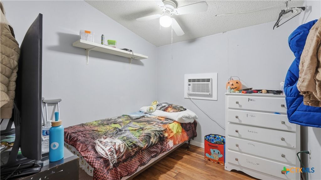 Image 26 of property listing at 181 Dobie Drive, Wimberley, TX 78676