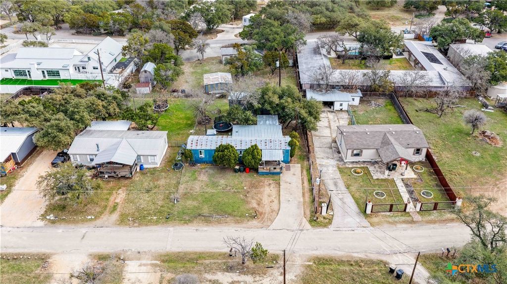 Image 33 of property listing at 181 Dobie Drive, Wimberley, TX 78676