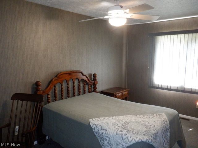 21801 Little Brook Way, Strongsville, OH 44149
