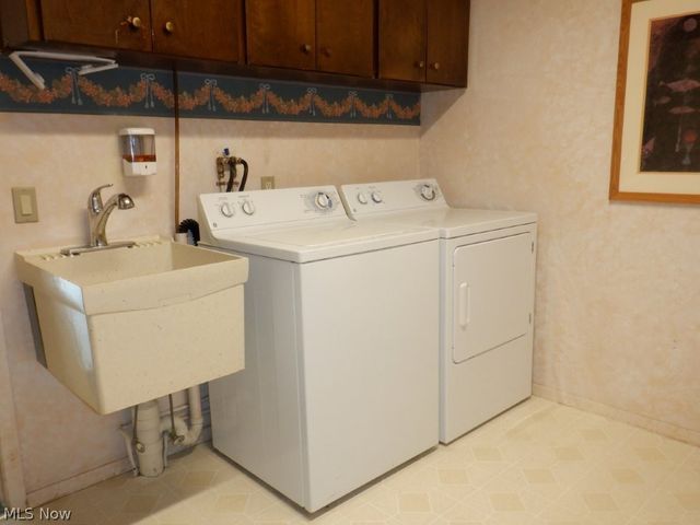 21801 Little Brook Way, Strongsville, OH 44149