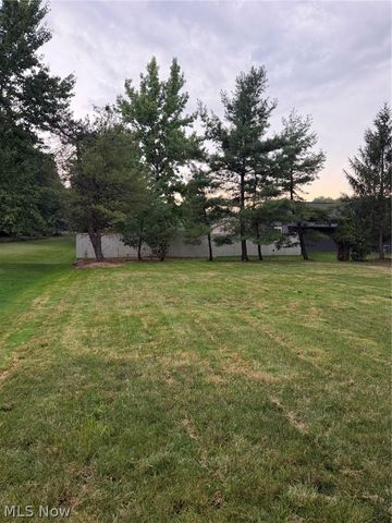 21801 Little Brook Way, Strongsville, OH 44149