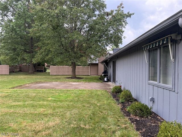 21801 Little Brook Way, Strongsville, OH 44149