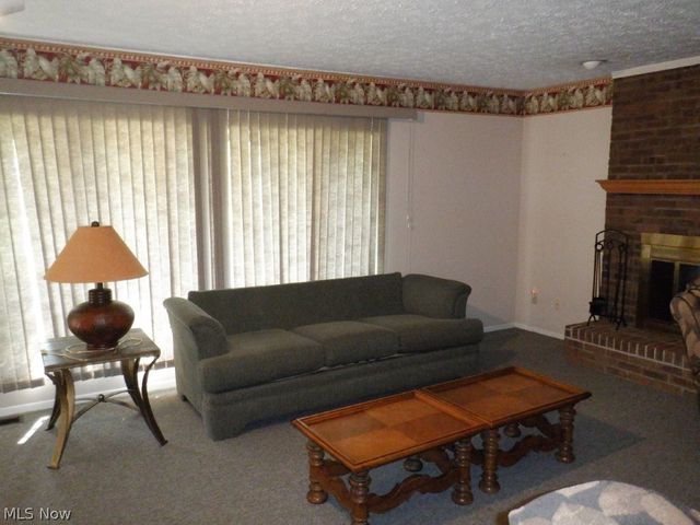 21801 Little Brook Way, Strongsville, OH 44149