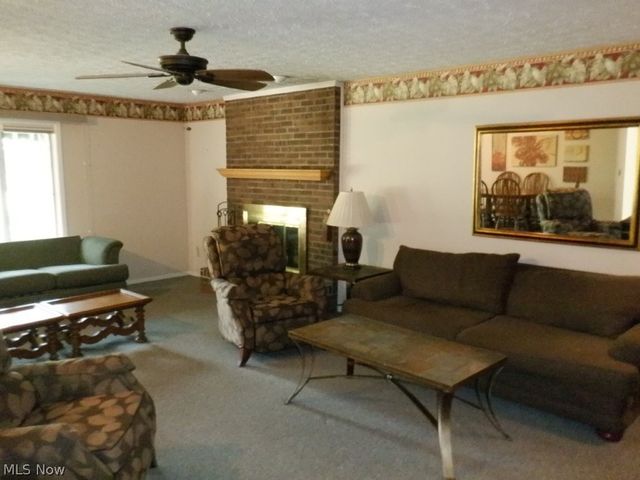 21801 Little Brook Way, Strongsville, OH 44149