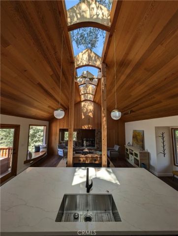 1384 Golden Rule, Lake Arrowhead, CA 92352