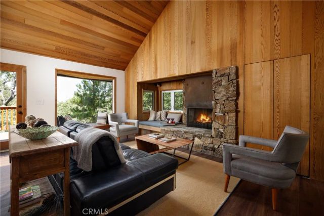 1384 Golden Rule, Lake Arrowhead, CA 92352