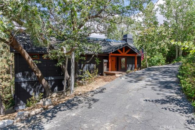 1384 Golden Rule, Lake Arrowhead, CA 92352