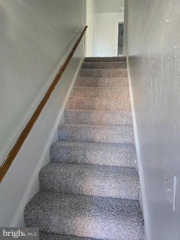 5131 HANNA PL SE, Washington, DC 20019